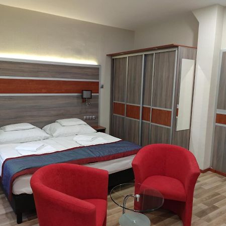 Fortuna Hotel ミシュコルツ エクステリア 写真